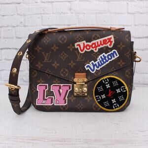 Louis Vuitton Pochette Metis My World Tour Monogram Crossbody Handbag A4606